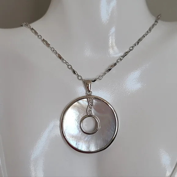 Vintage Long Chain Silver White Mother Pearl Shell Circle Boho Pendant Necklace - Picture 2 of 16